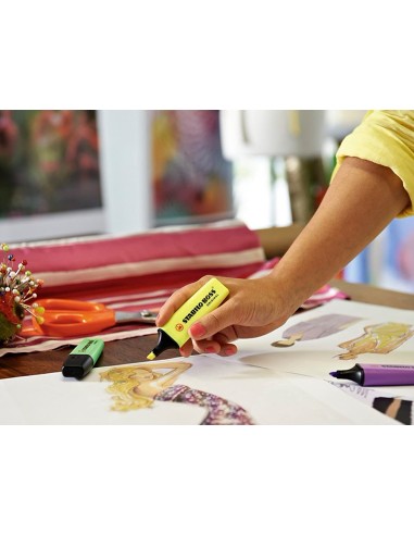 Rotulador stabilo boss fluorescente 70 estuche de 6 unidades colores surtidos