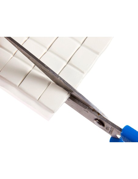 Sujetacosa masilla bostik blu tack blanco cuarteado