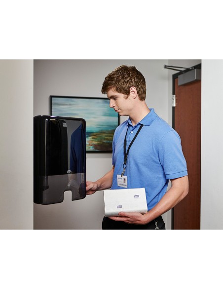 Toalla de papel engarzada 2 capas 21x33 cm paquete de 136 unidades para dispensador h2 Toalla de papel engarzada 2 capas 21x33 cm paquete de 136 unidades para dispensador h2