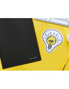 Libreta liderpapel tapa negra a4 80 hojas 60g m2 cuadro 5mm con doble margen