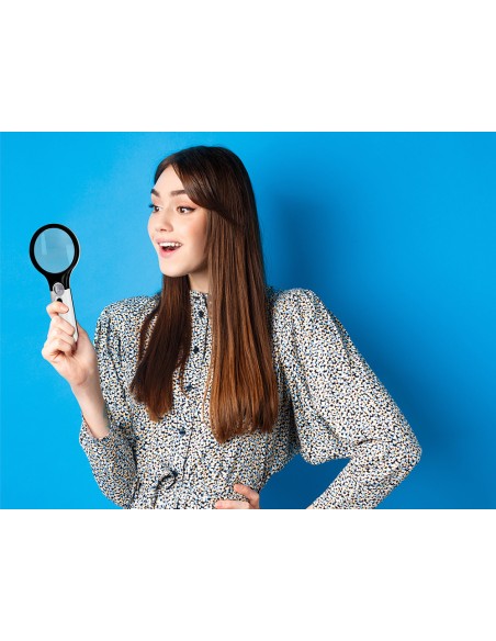 Lupa q connect electrica aro abs 75 mm 3 aumentos 3 bombillas led lente 70 mm Lupa q connect electrica aro abs 75 mm 3 aumentos 3 bombillas led lente 70 mm