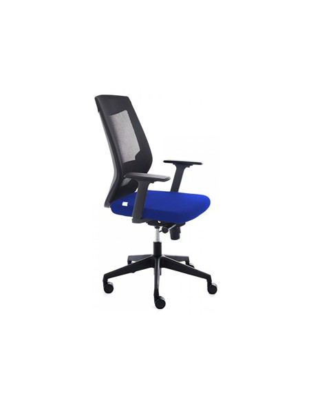 Silla rocada de oficina con brazos tapizada en tela ignifuga azul y respaldo en polimero negro Silla rocada de oficina con brazos tapizada en tela ignifuga azul y respaldo en polimero negro