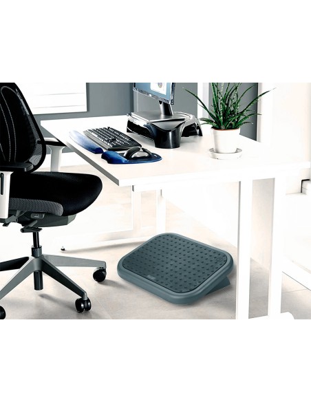 Reposapies ajustable q connect con alfombrilla caucho 450x330x85 mm