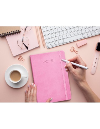Agenda encuadernada liderpapel mykonos a5 2025 dia pagina color rosa papel 70 gr