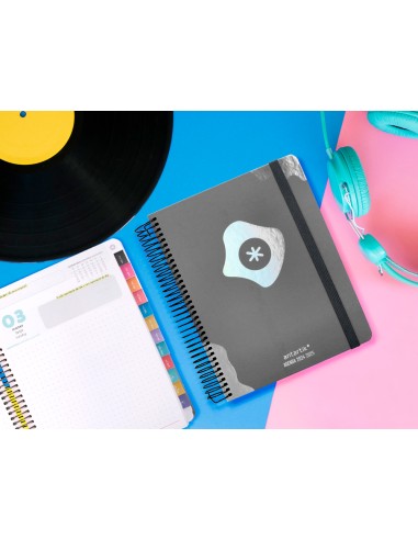 Agenda escolar antartik ano 24 25 curso coleccion maximal black dia pagina a5