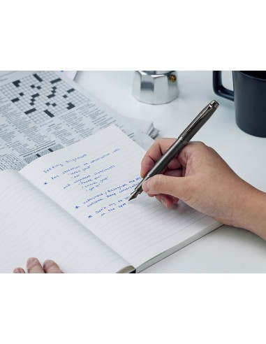 Pluma parker im professionals monochrome bronce plumin f en estuche de regalo