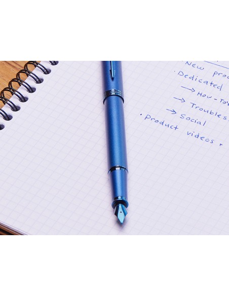 Pluma parker im professionals monochrome blue plumin f en estuche de regalo Pluma parker im professionals monochrome blue plumin f en estuche de regalo