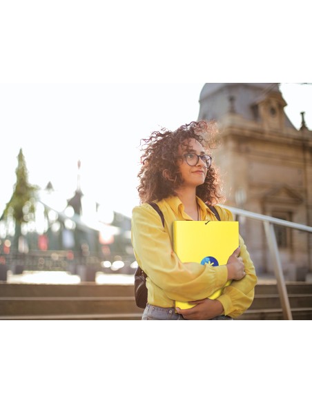 Carpeta liderpapel antartik gomas a4 3 solapas carton forrado trending color amarillo