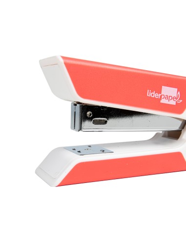 Grapadora liderpapel con regalo de extraegrapas y caja de 1000 grapas 26 6 capacidad 20h color coral