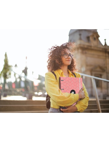 Carpeta liderpapel antartik con recambio a4 cuadro 5 mm forrada 4 anillas 25 mm trending topic colores