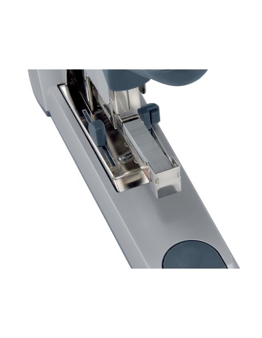 Grapadora petrus 1500 capacidad 120 hojas usa grapas 23 15xl color plata