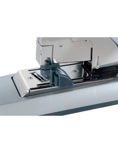 Grapadora petrus 1500 capacidad 120 hojas usa grapas 23 15xl color plata