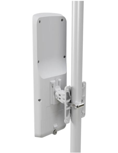 MikroTik mANTBox ax 15s WiFi6 1xGbE 1x2.5G SFP Out MikroTik mANTBox ax 15s WiFi6 1xGbE 1x2.5G SFP Out